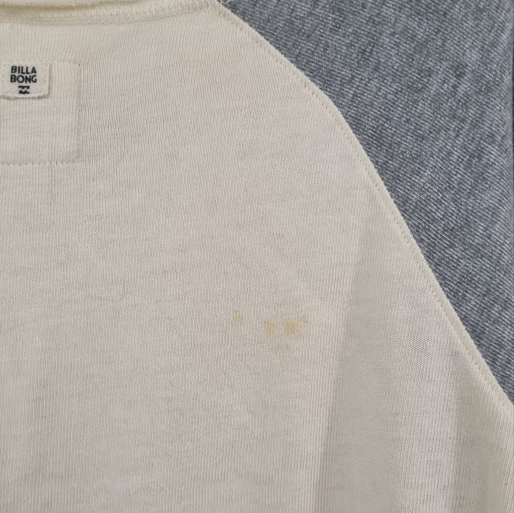 BILLABONG Women's long sleeve top, size Medium California Love Bear - Picture 6 of 6